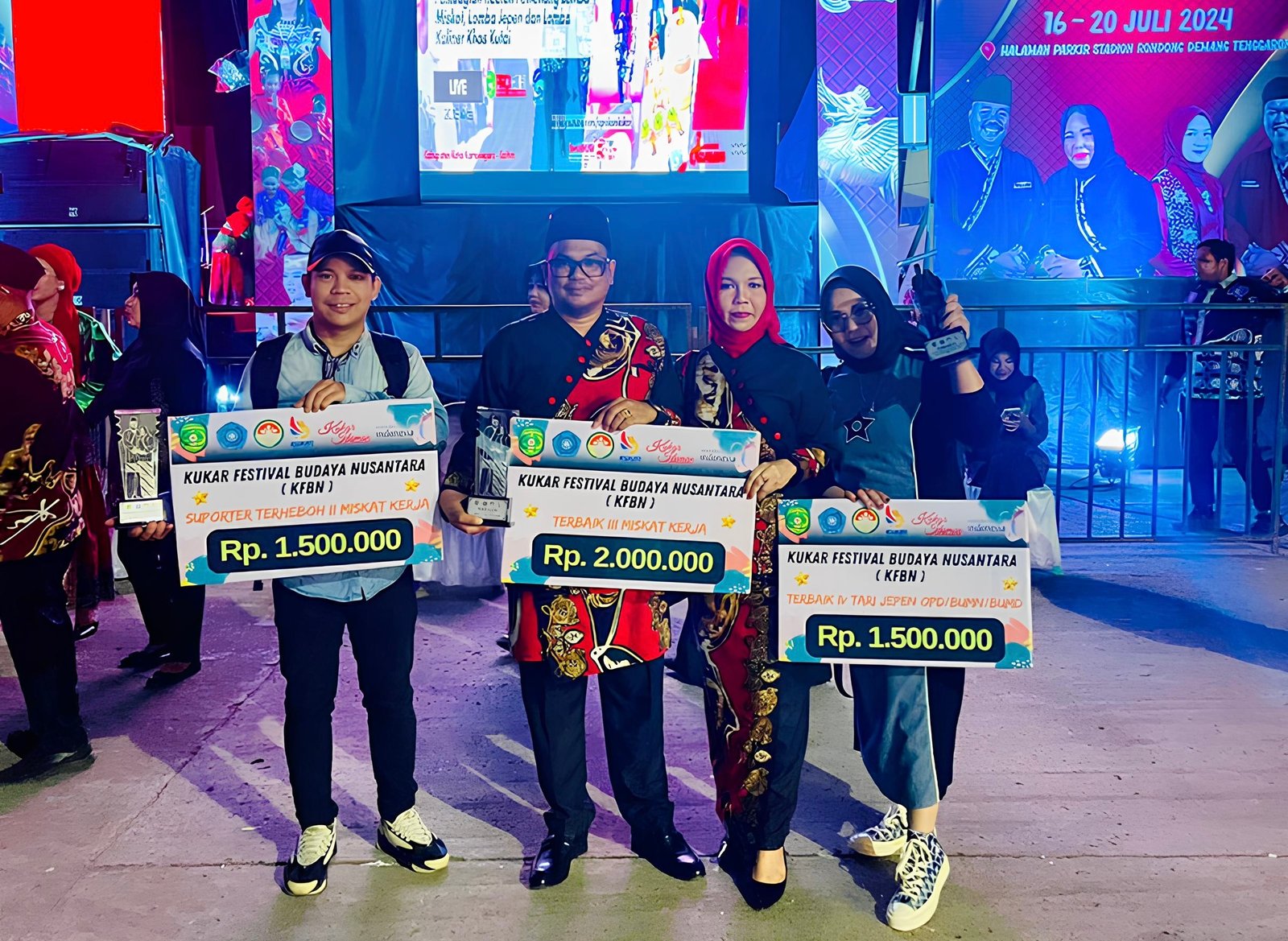 Disperkim Kukar Boyong Kemenangan di Festival Lomba Miskat, Jepen, dan Kuliner Khas Kutai 2024