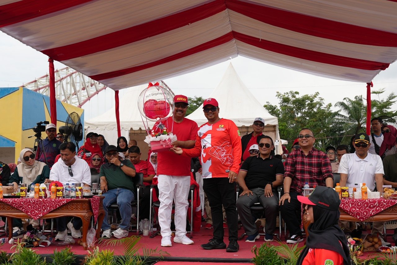 Semarakkan HUT ke-79 RI, Disperkim Kukar Berpartisipasi Dalam Pawai Pembangunan dan Budaya 