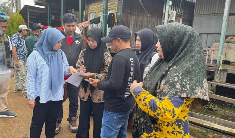 Disperkim Kukar Lakukan Pendataan Relokasi Warga Korban Banjir di Desa Puan Cepak