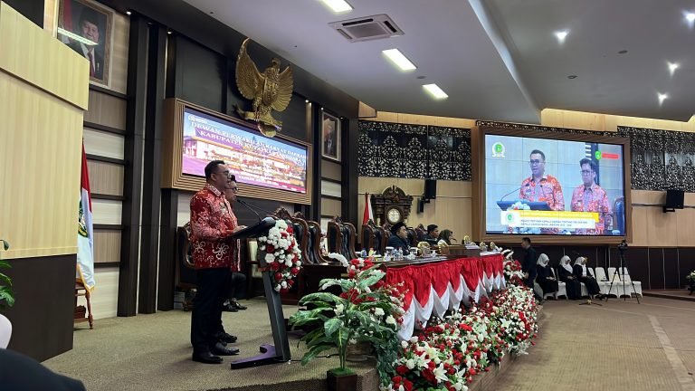 Plt Disperkim Mendengarkan Pidato Pertama Penyampaian Visi dan Misi Kepala Daerah Masa Jabatan 2025-2030