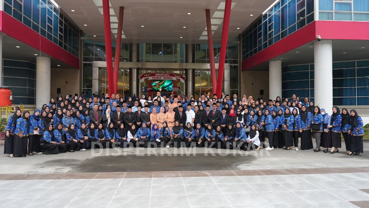 Disperkim dan DPU Kukar Gelar Upacara HUT ke-80 RI dengan Semangat Kebersamaan