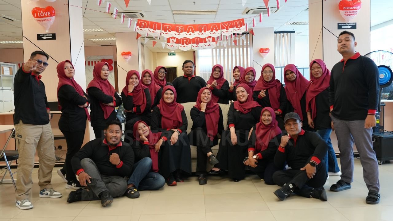 Semarak HUT ke-80 RI, Disperkim Kukar Tampilkan Kreativitas Dekorasi Merah Putih di Setiap Bidang